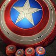 485038085_10162705097254548_3307384070524177859_n.jpg Captain America Clicker Fidget and Keychain