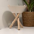 PIVOT-Hero-2-Square.jpg Lampada PIVOT - Lampada da tavolo con tondino in legno