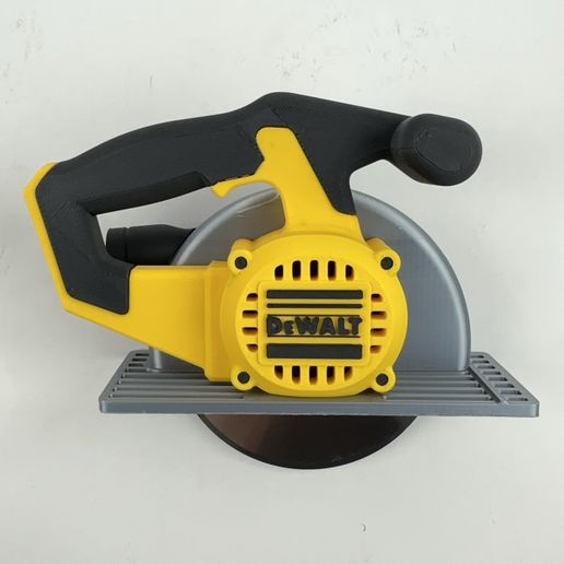 IMG_7058.jpg circular saw PIZZA CUTTER (DeWALT)