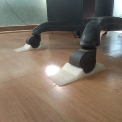 IMG_20180622_111641.jpg Free 3D file Desk chair stopper・Model to download and 3D print