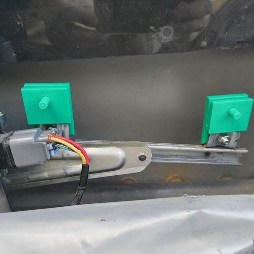 Citroen C-Crosser 2008 door window clip - 3D model önizlemesi