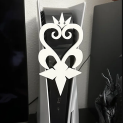 Capturalogo.png STL file PS5 Ornament: Heart of Kingdom Hearts and Emblem of the Nobodies in a Powerful Fusion・3D printable model to download