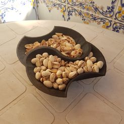 20180821_191102.jpg Free STL file Double Bowl - Shell Separator・3D printing idea to download