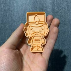 WhatsApp-Image-2023-12-07-at-10.04.40-PM.jpeg Cortador de galleta de soldado cascanuececs
