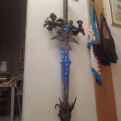 154648361_10221624477255555_8728926174283412927_n.jpg STL file Lichking project part -2 FROSTMOURNE・3D printing design to download