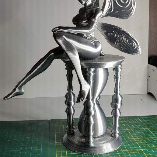 ok.jpg Peter pan - Disney - Tinkerbell statue