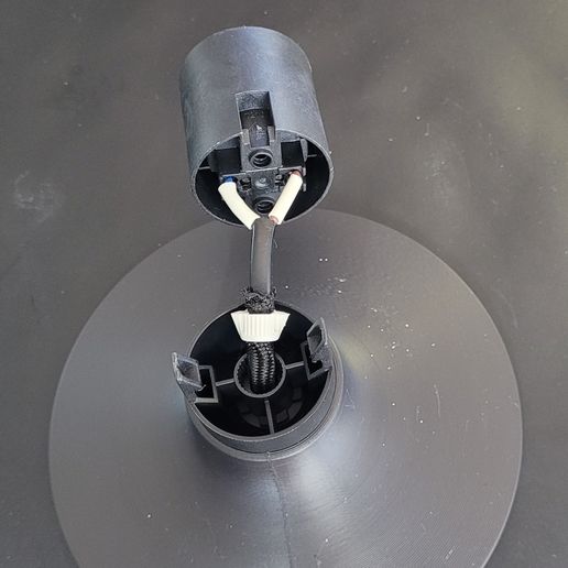 20240809_113000.jpg Base de la lámpara