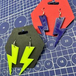 Imagen-de-WhatsApp-2023-09-19-a-las-22.24.16.jpg Archivo STL Lightning earrings・Plan para descargar y imprimir en 3D