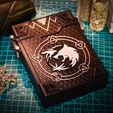 DSC01276.jpg Archivo STL Caja para disco duro de 3,5`, Witcher・Objeto imprimible en 3D para descargar