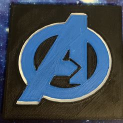 Avengers-Logo-Coaster.jpg Archivo STL Posavasos Avengers Logo・Modelo de impresora 3D para descargar