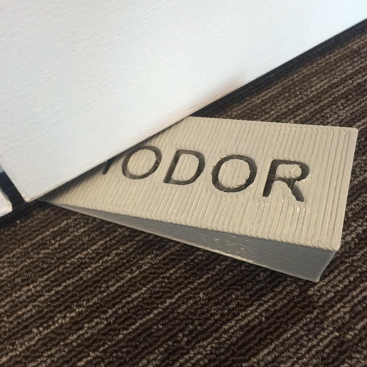 Capture_d_e_cran_2016-05-26_a__09.53.11.png HODOR DOOR STOP - GAME OF THRONES