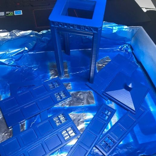 7a075bc85a7f83a8f1f7991f669912d7_display_large.JPG Infinity Mirror Tardis