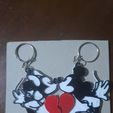 IMG-20240304-WA0011.jpg Double keychain Mickey and Minnie Heart for sharing