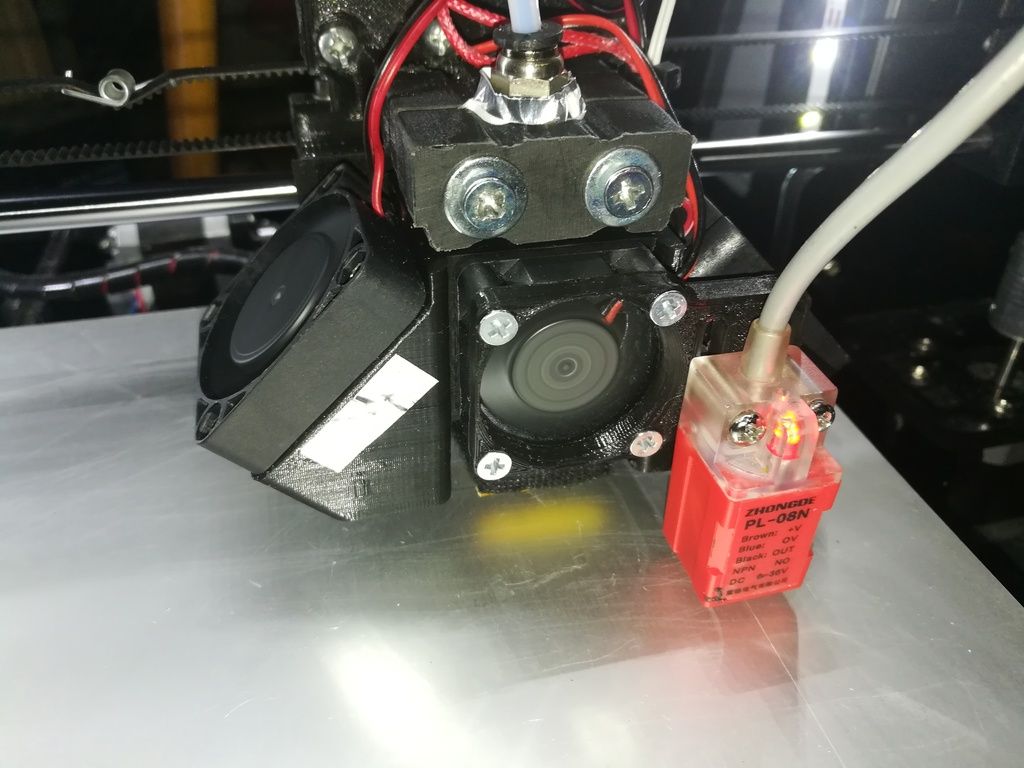 Free 3D file Dmyco E3D z Sensor holder for 30mm fan・3D print object to ...