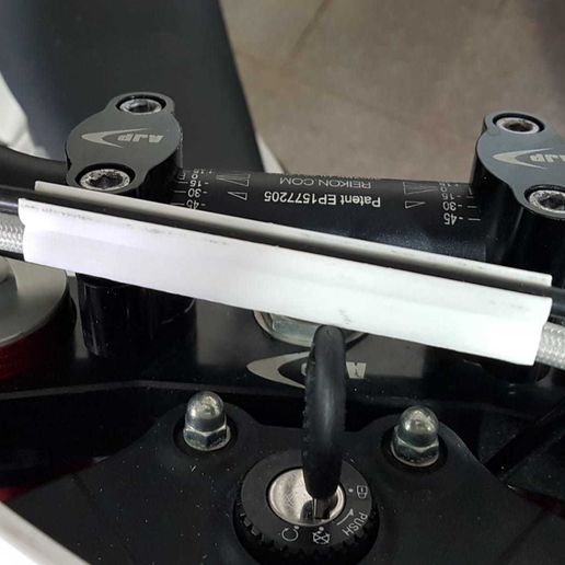 Motorcycle cable tray - 3D model önizlemesi