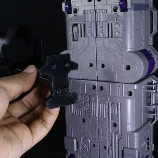 10.jpg Présentoir pour Transformers Legacy Tidal Wave