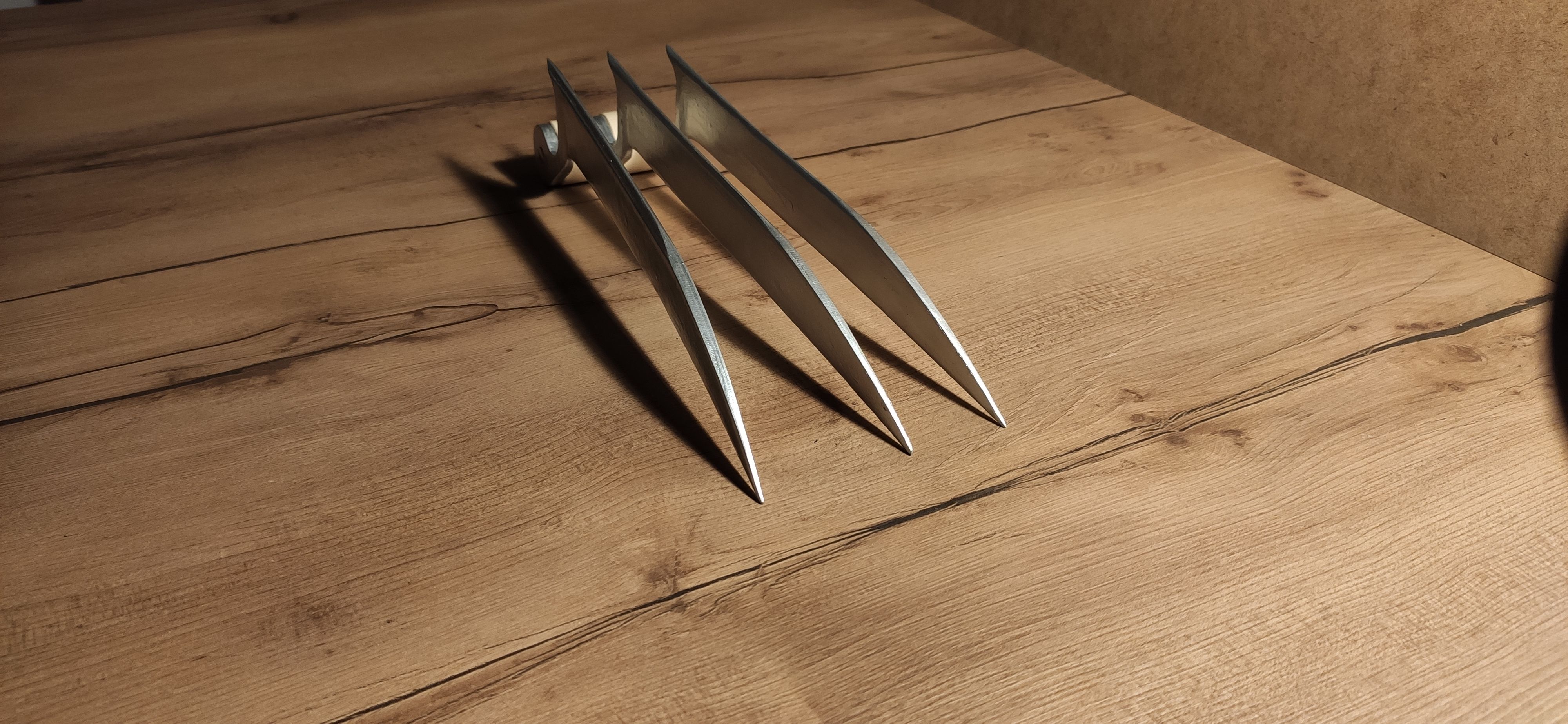 Free STL file Wolverine Claws・3D printing model to download・Cults