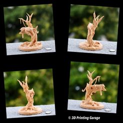 Schwarzer Panther auf einem Baum