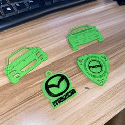 1111.jpg Free OBJ file Mazda RX7 Keychains・3D printing idea to download
