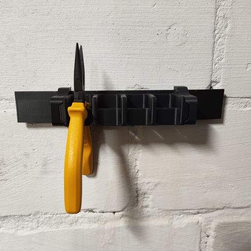 SPACE RAIL – Pliers Holder Module