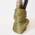 kim_jung_3.jpg Archivo STL gratis Kim Jong Un Pen Cup・Diseño imprimible en 3D para descargar