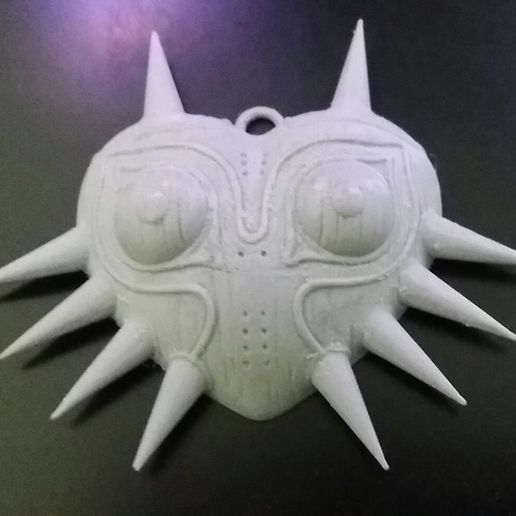 b137efa5-de56-442f-84b3-4dab2b514c7c.jpg Majora's Mask Keychain — 3D Model for Printing