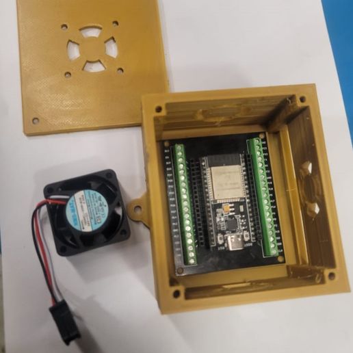 Imagen-de-WhatsApp-2024-06-15-a-las-20.19.46_22486ba1.jpg щит, корпус, коробка wroom38 esp32 (38 контактов)