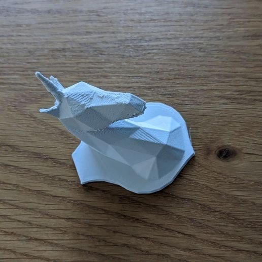 aff19d95-37af-4a97-9923-772f2da6ed9d.jpg Trofeo Unicornio Tapa a rosca / Piel