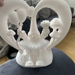 VALENTIN, der haarige Zwerg mit dem großen Herz, ohne Stützen aufgedruckt