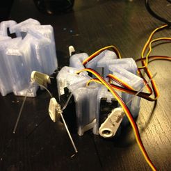 IMG_7837.jpg Fichier 3D gratuit Bloc Micro Servo X7・Design pour imprimante 3D à télécharger
