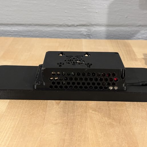 IMG_7571.jpeg Waveshare 7.9" DSI LCD & RPI 4B Enclosure