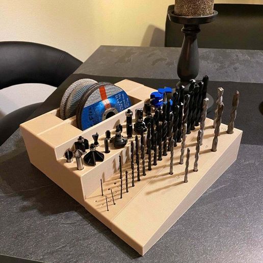 Werkzeugbox (Bohrer, Fräser, Scheiben) - 3D model önizlemesi