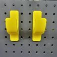 61fbaa9d-8d12-4118-bfa4-2175e639027b.jpg Free 3D file Drilling Sledge Hammer (3lb) pegboard mount・3D print design to download