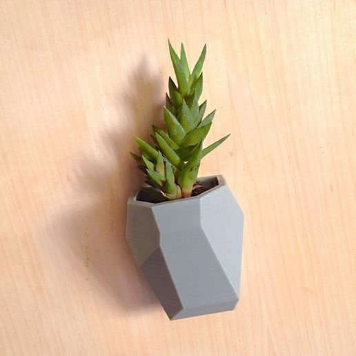 5.jpg Download free STL file Faceted Modular Wall Planter • 3D printable object, 3DBROOKLYN