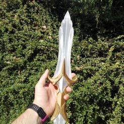 35d1f974580027d6d168652f3efb9c19_display_large.jpg skyrim glass dagger , 3d printable version for cosplay and props