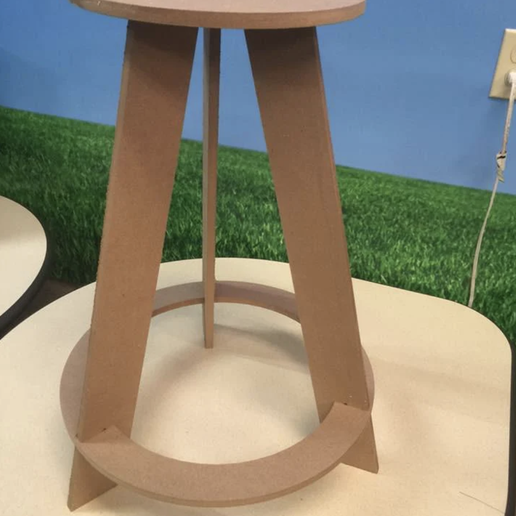 tydhg.png TABOURET D'ATELIER