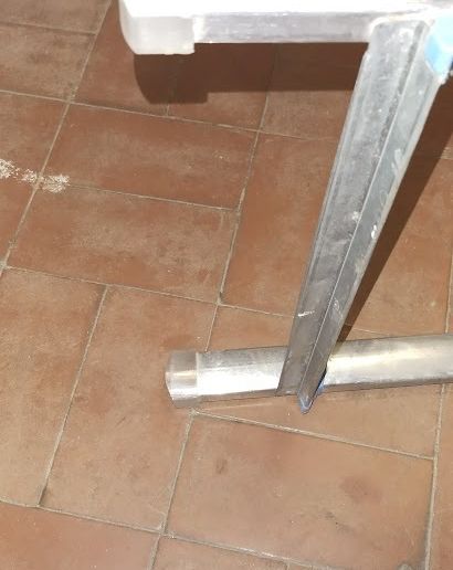 Pieds-AV2.jpg Pieds escabeau 4 marches