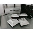 9d1518940ec6caf48145412a1e00883b_preview_featured.jpg Ultimaker 2 / 2+ / 3 anti-vibration feet whith evacuation hole