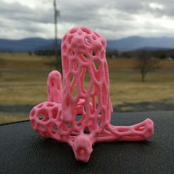 dickbutt.jpg Free STL file Voronoi Dickbutt・Template to download and 3D print, shilo