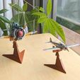 22fb67e3-bfb8-4131-bf82-27950e9a78a8.jpg Triangular Pyramid Model Aircraft Stand