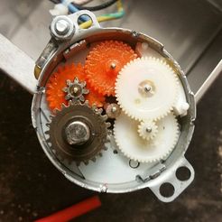 motore-spiego.jpg Fichier STL gratuit Engrenages pour moteur de gril de barbecue BBQ240A・Modèle à télécharger et à imprimer en 3D