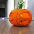 Jack-o'-lantern Pumpkin with separate stem