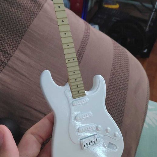 Fender Stratocaster Mini guitar model