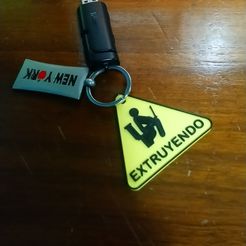 DSC_0007.jpg extruder keychain / Llavero