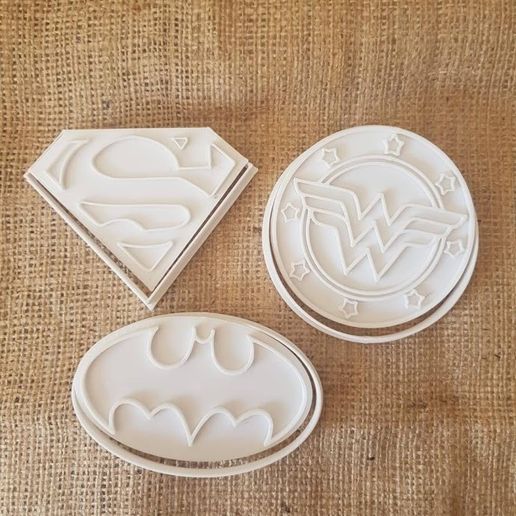 Superheroes - Batman - Superman - Wonder Woman - 3D model önizlemesi