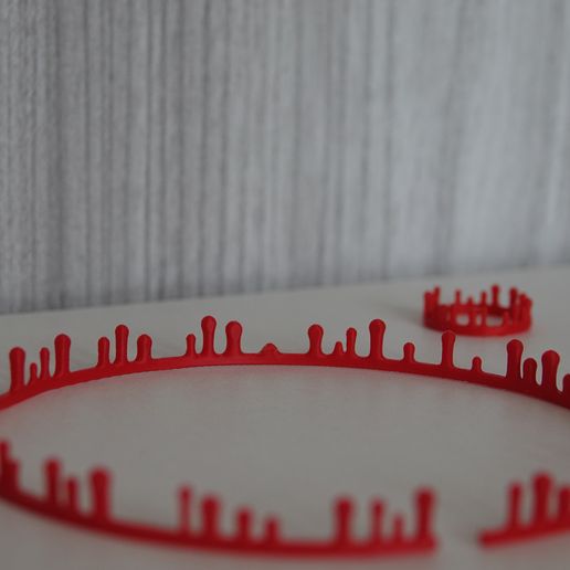 fotocollar_5.jpg Collar y anillo de gotas de sangre