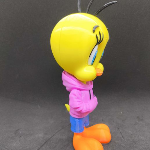 1742024038653.jpg TWEETY BIRD URBAN VIBES WITH HOODIE ( MULTIPARTS AND 3MF )