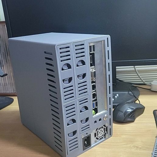 idlefish-msg-1702477355752.png.jpg Mini-ITX 5 Small NAS chassis with disks