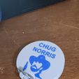 20240714_194911.jpg Tampa protetora da lata de 12 onças CHUG NORRIS - Facilmente impressa e implementada