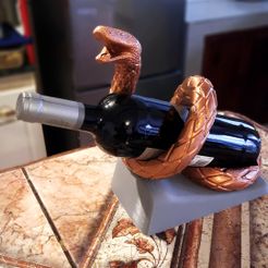 foto-real-1.jpg Archivo STL WINE HOLDER / Anaconda porta vino・Plan para descargar y imprimir en 3D